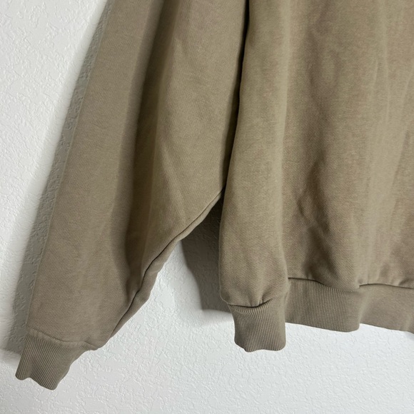 ALO Yoga Accolade Crewneck Pullover Sweatshirt - Picture 10 of 11